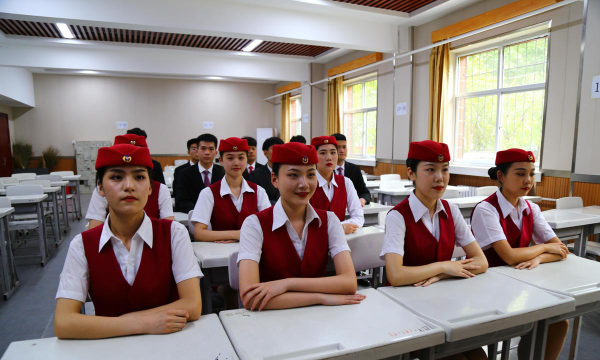 石家庄轨道交通学校阅读区