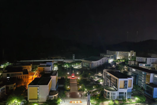 承德技师学院阅读区