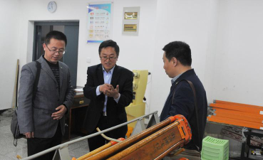 肥城技工学校阅读区