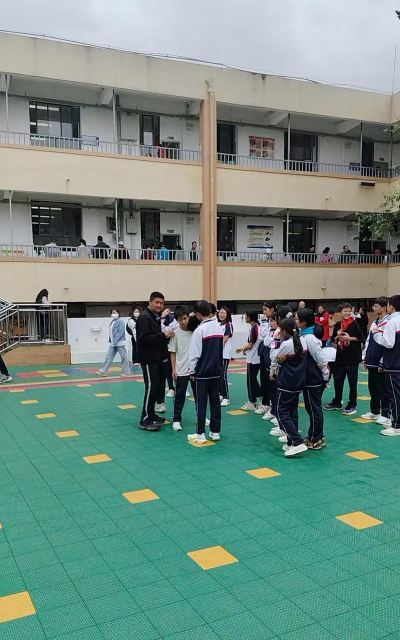 丹寨县龙泉中学阅读区