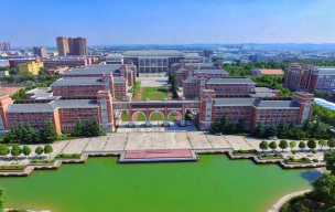 河南建筑学校阅读区