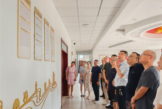 泸州市龙马潭区第三中学阅读区