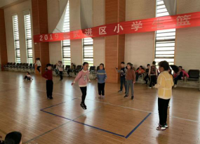勺哇中心小学阅读区