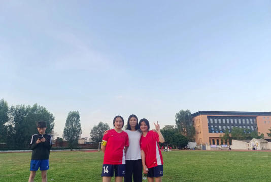 云南省个旧市第四中学阅读区