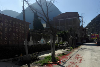 马关县夹寒箐中学阅读区