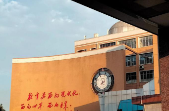 铜梁县高楼镇中学阅读区