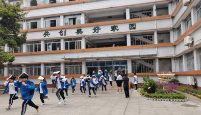 四川省三台县梓州中学阅读区