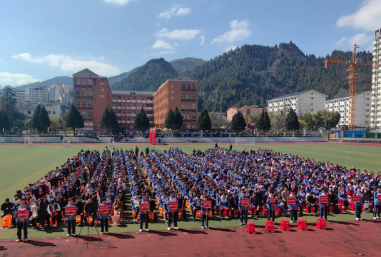 遵义县高坪镇新黔中学阅读区
