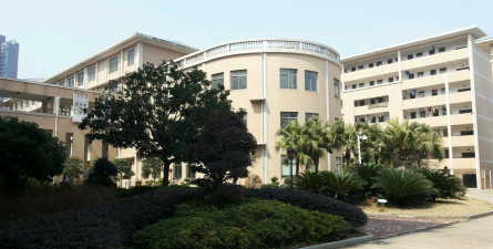 国防科学技术大学附属中学阅读区