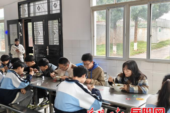 伍市镇三和中学阅读区