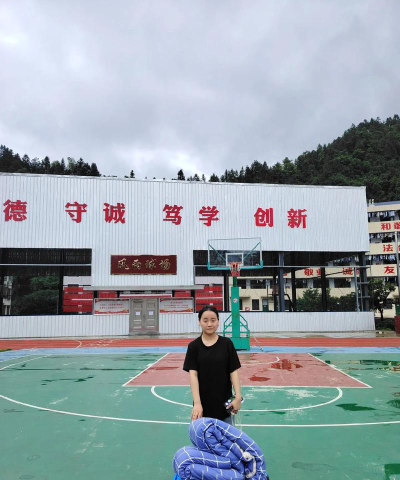 临湘市五里中学阅读区