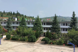 水城县金盆乡中学阅读区