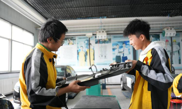 合肥汽修学校阅读区