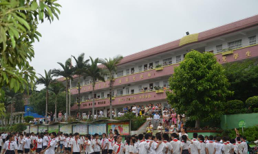 韶关市曲江区大塘镇西林小学阅读区