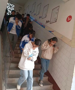 资阳市雁江区祥符中学阅读区