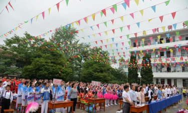 思南县合朋溪镇中学阅读区