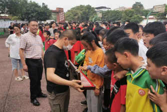 泸州市况场实验学校阅读区