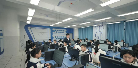 玉林市精英电脑学校阅读区