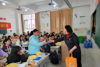 新县八里畈乡高级中学阅读区