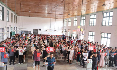 邵东县团山镇团山中学阅读区