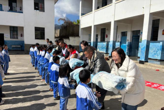 云县头道水乡中学阅读区
