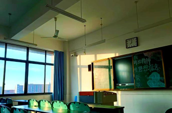 四川资阳雁江区职业技术幼儿师范学校阅读区
