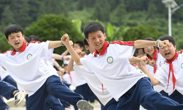 贵阳市清镇市百花湖中学阅读区