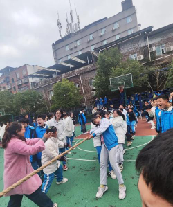 达州市通川区第七中学阅读区