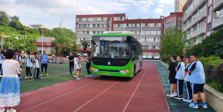 贵阳市三十三中学阅读区