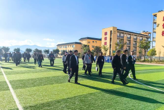 隆阳区下村中学阅读区