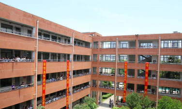 海宁技师学院阅读区