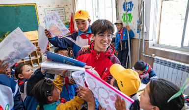 林芝地区第二中学阅读区