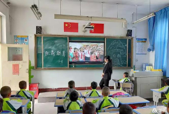 新和县第一小学阅读区