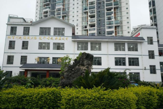 兴义市第九中学阅读区