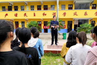 潢川县黄寺岗镇官渡中学阅读区