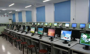 衡水东方计算机中等专业学校阅读区