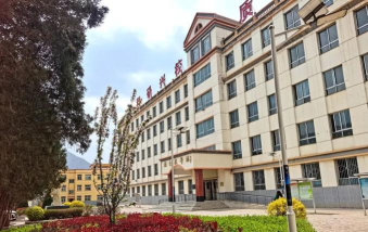 临洮县乡镇企业技术学校阅读区