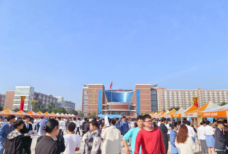 荥阳市职业中等专业学校阅读区