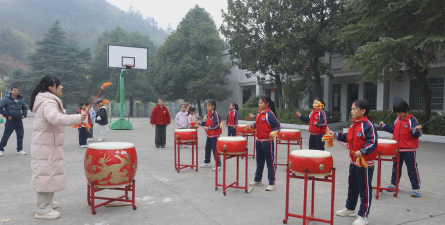衡南县向阳镇界牌小学阅读区