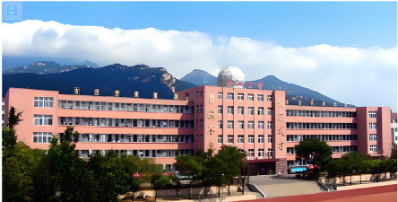 泰山民族中学阅读区