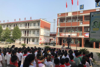 大桥乡中心小学阅读区