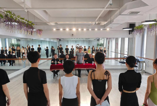 阳泉市文化艺术学校阅读区