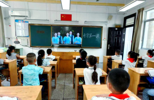 宜兴市西渚小学阅读区