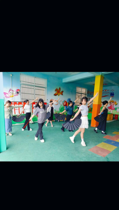 西宁幼师学校阅读区