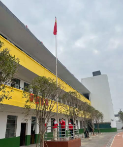开云镇中心完小阅读区