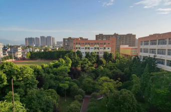 四川省商业服务技工学校阅读区