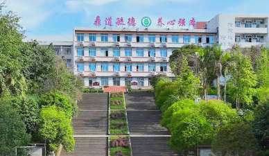 四川省内江市第三职业中学阅读区