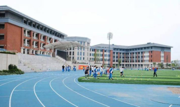 昆明市英才学校中学部阅读区