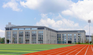 眉山市华川中等职业学校阅读区