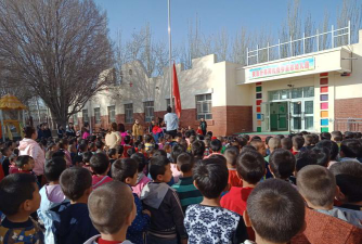 柯坪县玉尔其乡中心小学阅读区